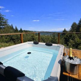 Juralodgespa Chalet isolé avec jacuzzi, ξενοδοχείο σε Boncourt
