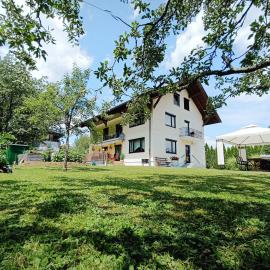 Große Ferienwohnung im Rosental ideal für 4 bis 6 Personen mit Balkon und Garten