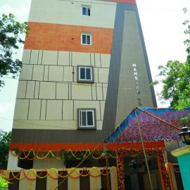 hotel Mansion grand, отель в городе Khammam