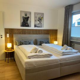 Apartments in Aufhausen - 1 & 2 Raum Wohnungen im 5-Seen-Land، فندق في بيرغ ام ستارنبيرغر