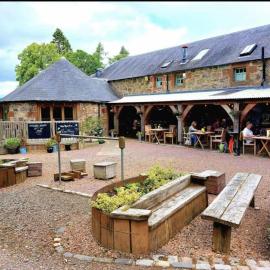 Lodge at Lochside, hotel a Bridgend of Lintrathen