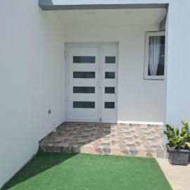 Lovely 2 bedroom Private house with airco in perfect Oranjestad, Aruba