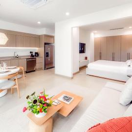 Condo with Terrace + Pool Viiew in Playas del Coco | Naumi N511, hotel en Sardinal