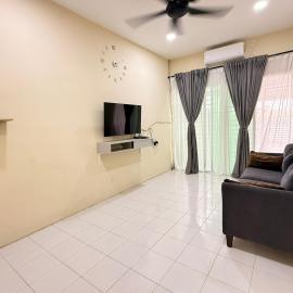 Qisa Guesthouse 03, hotel in Arau