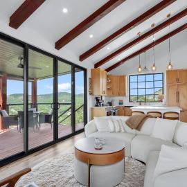 Canyon Tree House, hotel in Canyon Lake