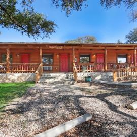 Wimberley Log Cabins Resort and Suites- Unit 8