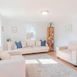 Salem 4BDR Near Downtown & Train, Free Parking