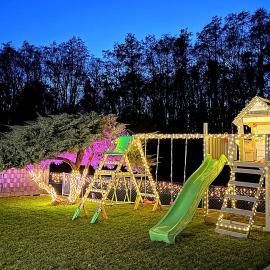 Familienfreundliche Ferienwohnung mit Garten & Spielplatz nahe Nürnberg Playmobil FunPark, hotel in Veitsbronn