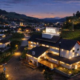 Hotel San Bernnardo, hotel i Salto