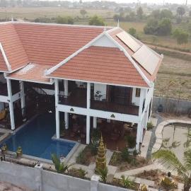 Bayon Country Villa, hotel in Phumĭ Trás Treăng
