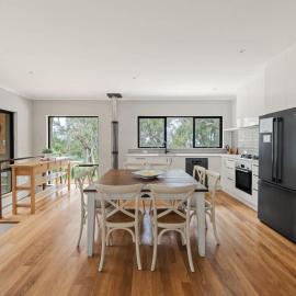 Rosella - Secluded Bushland Escape with Valley Views, hotel i Yallingup