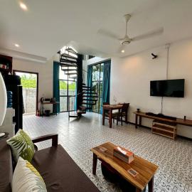 Duplex, 1BR Loft, King Bed, Pool, Garden, Sony Soundbar
