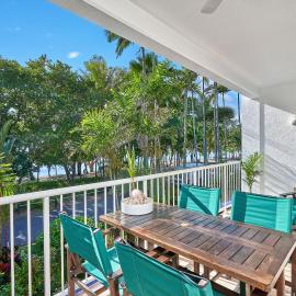 Ribbons Beachfront 2 Bedroom Apartment 4