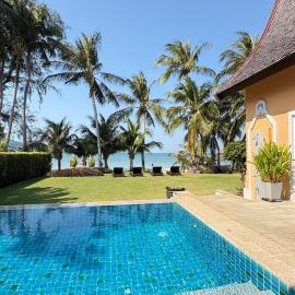 Beachfront Pool Villa