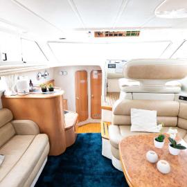 Eilins Luxury Boat - Private Marina Boat Stay