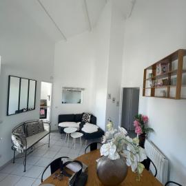 appartement spacieux entre port et plage, hotel em Arzon