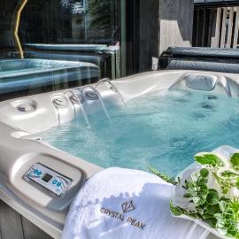 Crystal Peak Villas z prywatnym jacuzzi, Odkryj-Zakopane, hotel in Kościelisko