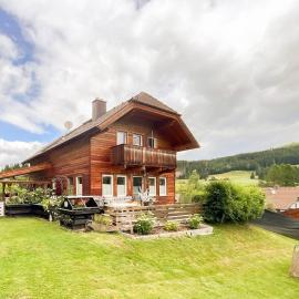 Ferienwohnung Julia, hotel em Thomatal