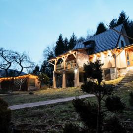 Drevenica Sušienkovo, hotel en Belá