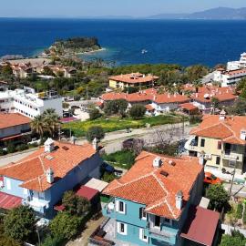 Stylish Villa in Kuşadası, 5 Minutes to the Center and the Sea