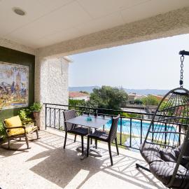 Spacious Villa w/ Private Pool, Tennis Court & BBQ, hotel u gradu Catadau