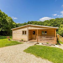 2 Bed in Holsworthy oc-87765, hotel in Week Saint Mary