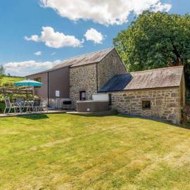 2 Bed in Bodmin oc-chest