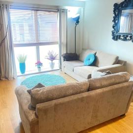 Central 1BR Flat for up to 4 - Lift Access