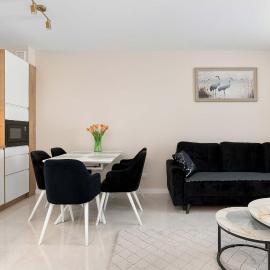 Elegancki Apartament z Miejscem Parkingowym i Balkonem w Łebie by Noclegi Renters