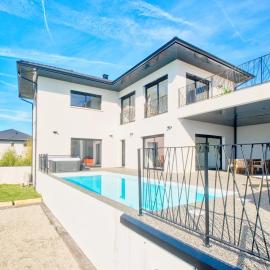 BELLEVUE 1, piscine, jacuzzi, sauna
