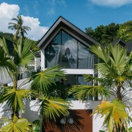 Paniora Loft Villas، فندق في كوتا لومبوك