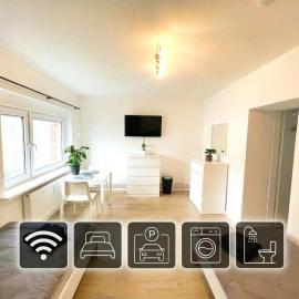 have-a-nice-Stay - Schwarzenbek - Monteursunterkunft - Einzelbetten - gute Anbindung - Bettwäsche、シュヴァルツェンベークのホテル