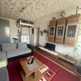 Kolor House Apartman, hotel in Kazincbarcika