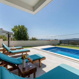 Luxury Villa La nonna Ana - heated pool, sea view, near Split