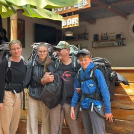 therealsonofjohnhomestay, Hotel in Karatu