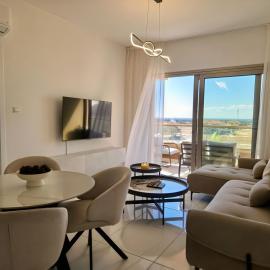 Maison Lazarus - Serene SeaView Luxe Apt Close to Larnaca & Ayia Napa, hotel v destinácii Pyla