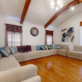 Walk to Park! Family-Friendly Laredo Home w/ Yard, hotel i Del Mar