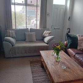 3 bed house in leafy Sheffield S10 close to the Peak district
