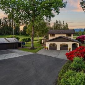 Villa Mt Rainier, hotel em Enumclaw