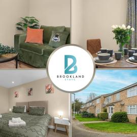Cosy 1BR in Waltham Cross with Washer - Sleeps 4, hotel in Cheshunt
