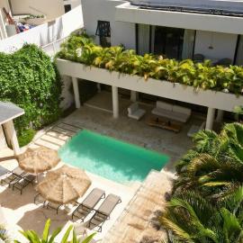 Luxury 7BR Compound with Pool, 2 Jacuzzis, Pickleball, Basketball