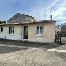 Gîte centre coulon - Le Héron, hotel a Coulon