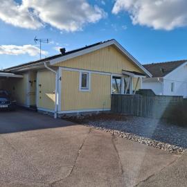 bekväm villa, hotel v destinaci Fliseryd