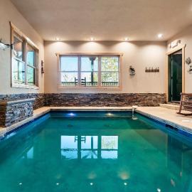 Massive Cabin Indoor Pool Driving Simulators Sleeps 20, hotel a Gatlinburg