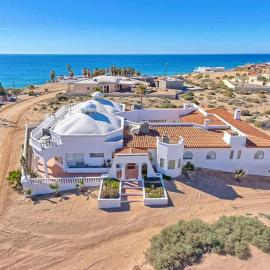 Stunning Oceanview Bungalow Barefoot Bungalow 1, hotel a Las Conchas