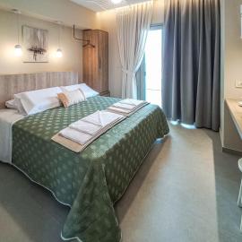 Mespilia Bliss Apt، فندق في Kournás