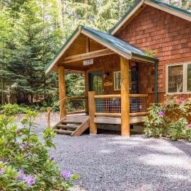 The Cottage at Herons Roost by AvantStay, hotel v destinácii Langley