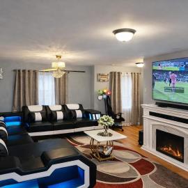 Spacious 3 bedroom duplex home inside Worcester, hotel a Worcester