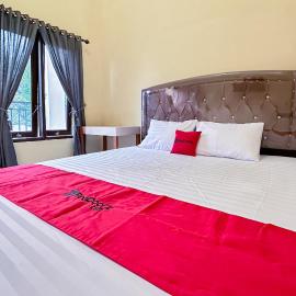 RedDoorz at Golden Cempaka Medan, hotell sihtkohas Sunggal