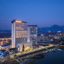 温州铂玥云境酒店瓯海万象城店, hotel sa Shangcai